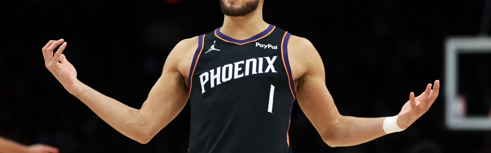 足球直播-奥特：布克的坚韧是我们球队的精神内核 他是我们的领袖