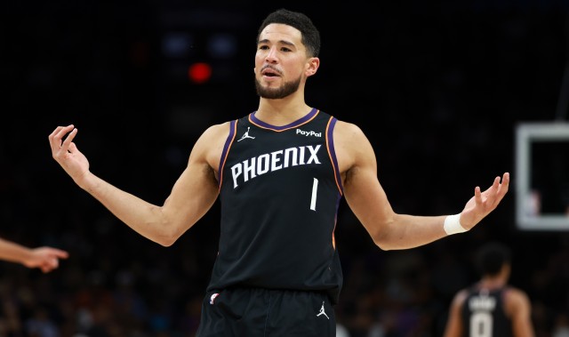 足球直播-奥特：布克的坚韧是我们球队的精神内核 他是我们的领袖