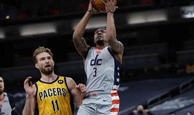 NBA直播-赢下卡位战奇才遭惨痛代价  比尔腿筋伤势成隐患